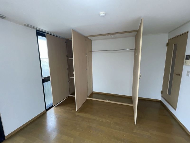 レオパレスフローラ 収納