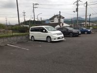 レオパレスあいのつちやま 駐車場