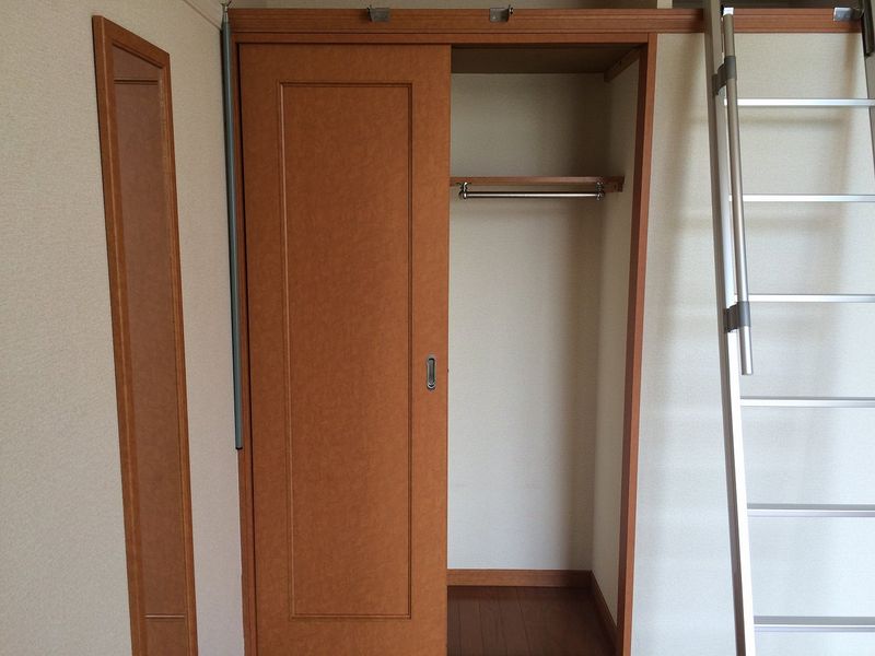 レオパレスアンビシャス 収納