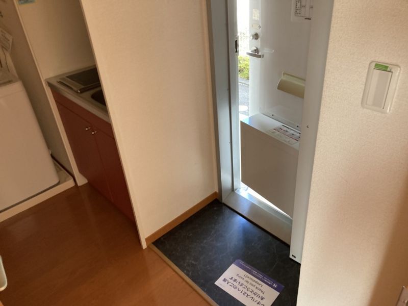 レオパレスＦｌｏｗｅｒ 玄関