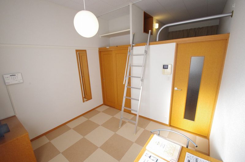 レオパレスＵ　Ｍ　Ｅ 居間