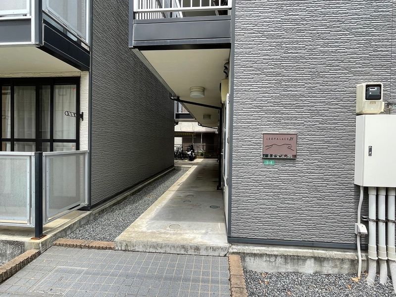 レオパレスクララ３ エントランス