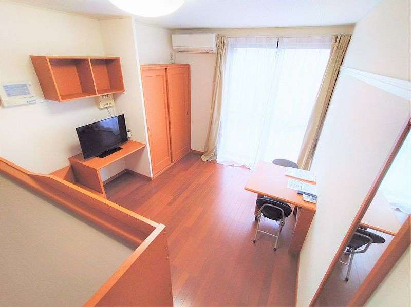 レオパレスソレーユ 居間