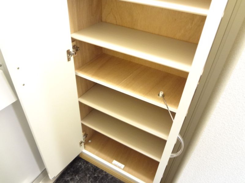 レオパレスグリーン一宮 収納