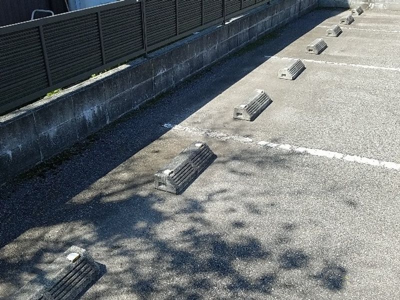 レオパレスＤＡＩＭＯＮ 駐車場