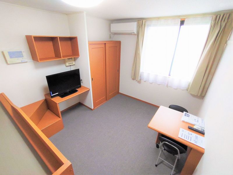 レオパレスソレーユ 居間