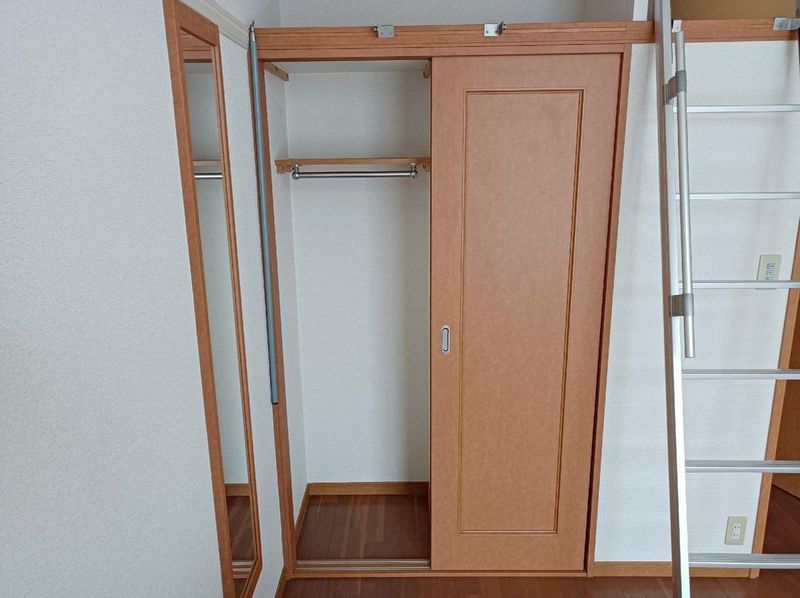 レオパレスヴァン壱番館 収納