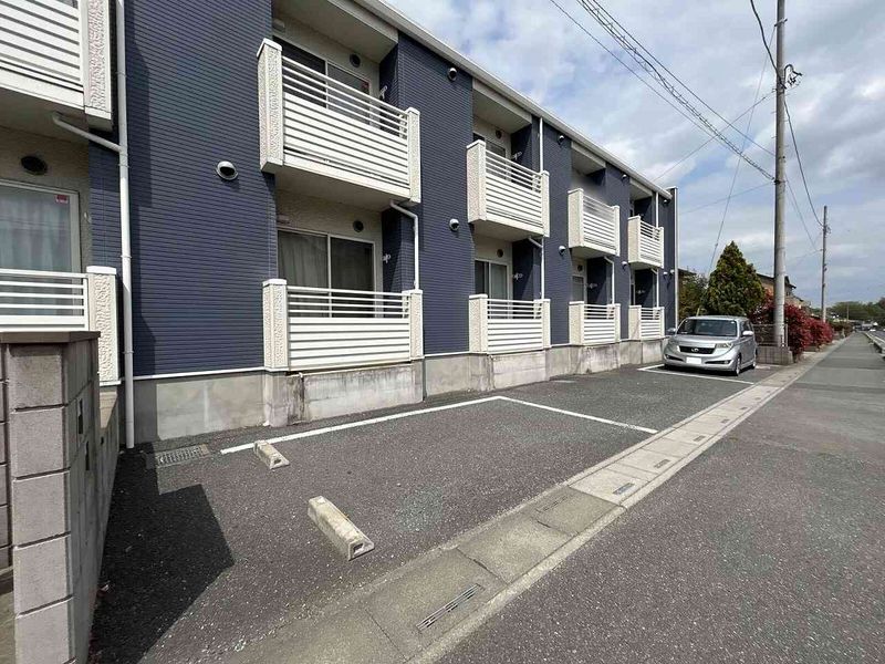 レオネクストグラースⅢ 駐車場