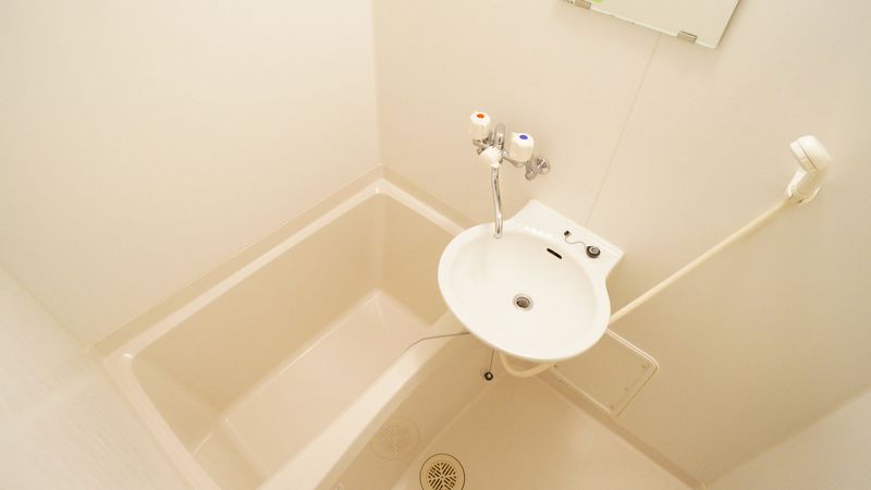 レオパレスプランドール清水 風呂