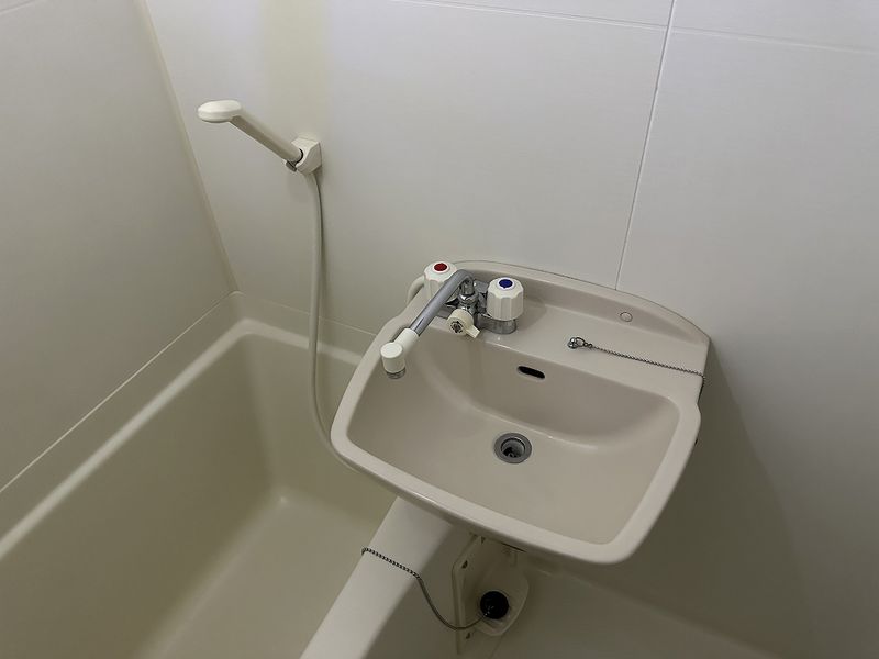 レオパレスノイエブルク 洗面所