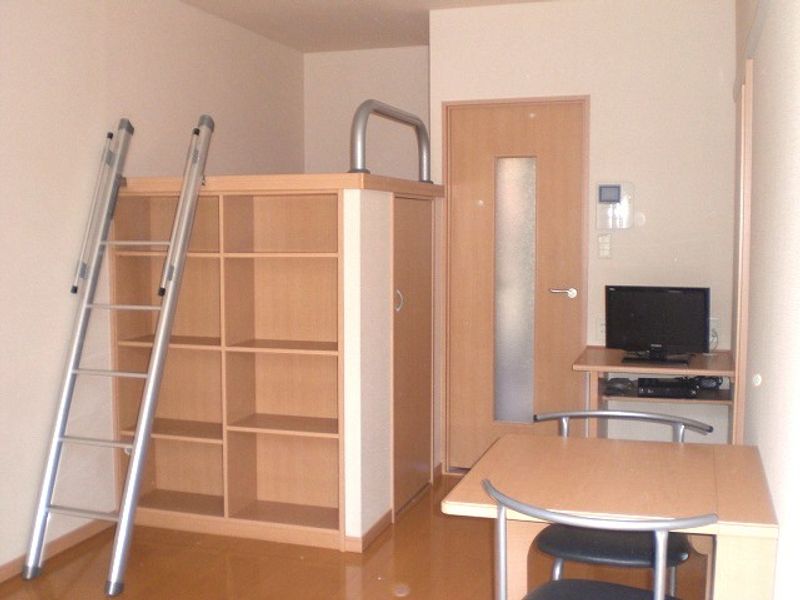 レオパレスヴィラ 居間