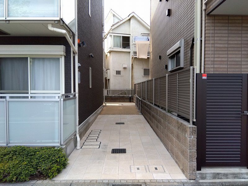 レオネクストチァフル　上野毛 共用部分