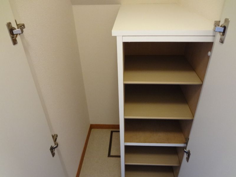 レオパレスソナール 玄関