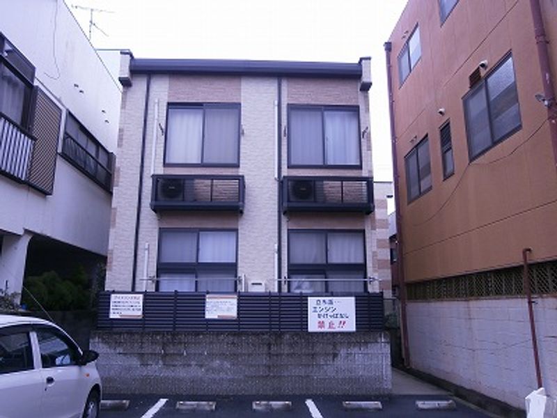 レオパレスジョイフルＡ 駐車場