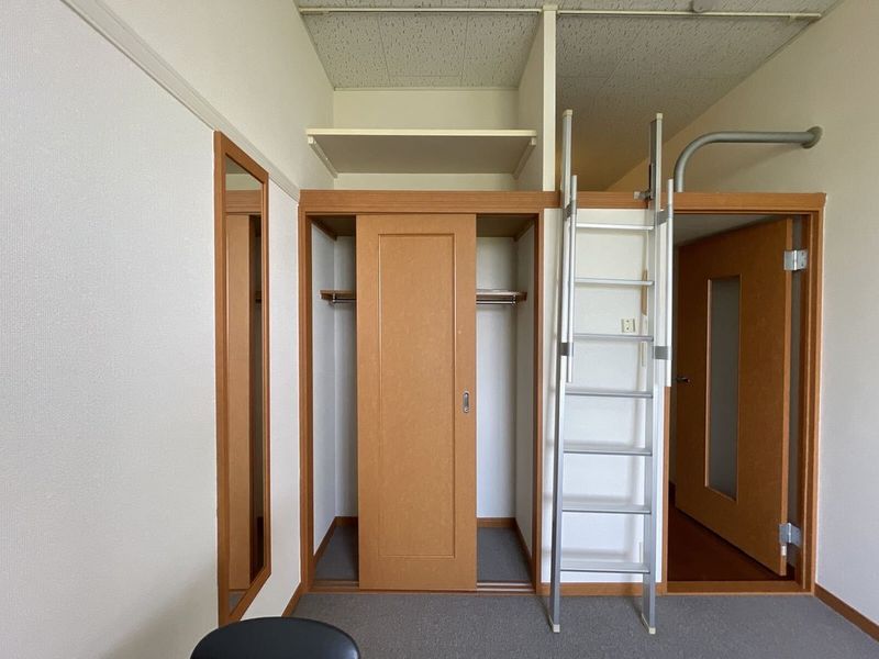 レオパレスブルースカイⅣ 収納