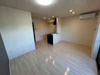 レオパレスリアン庄内 居間