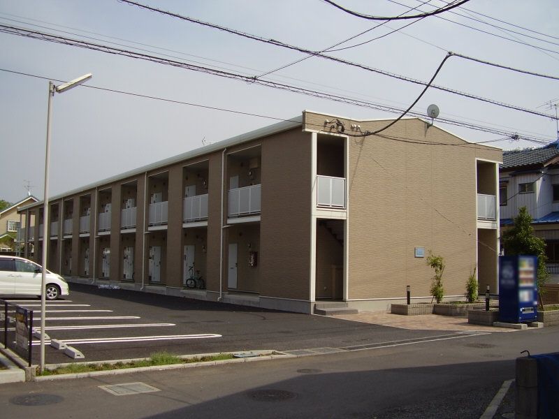レオパレスソレーユ 外観