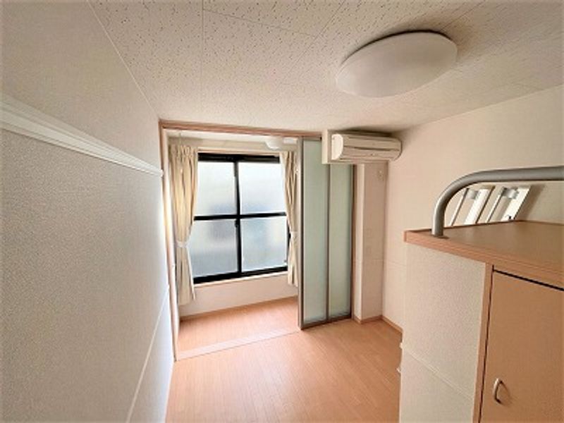 レオパレスコンフォート 居間