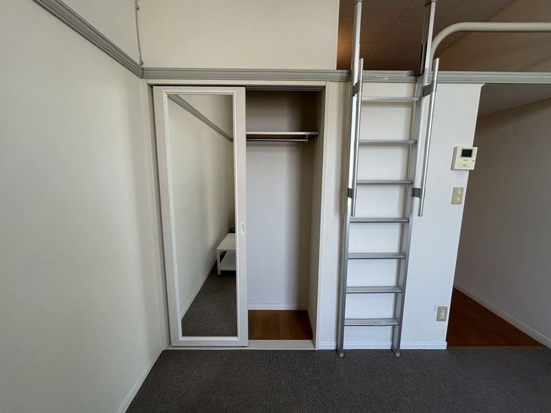 レオパレス川島 収納