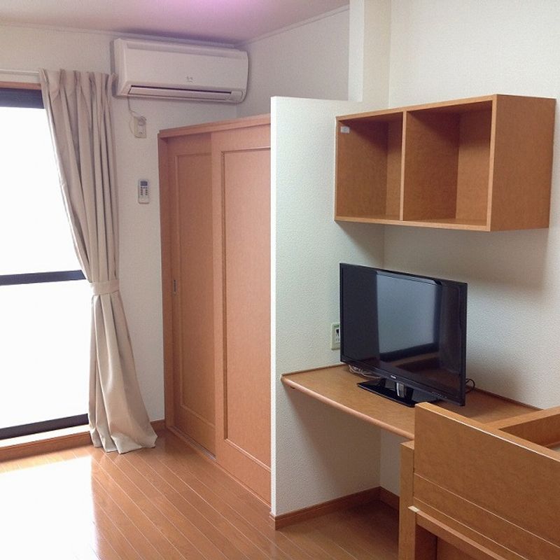 レオパレス大谷静岡大学前Ⅱ 居間