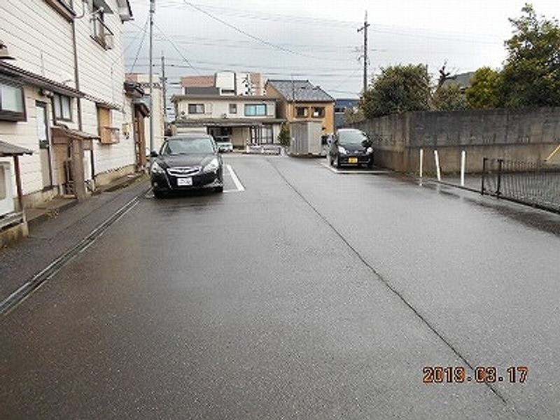 レオパレスルミエールⅡ 駐車場