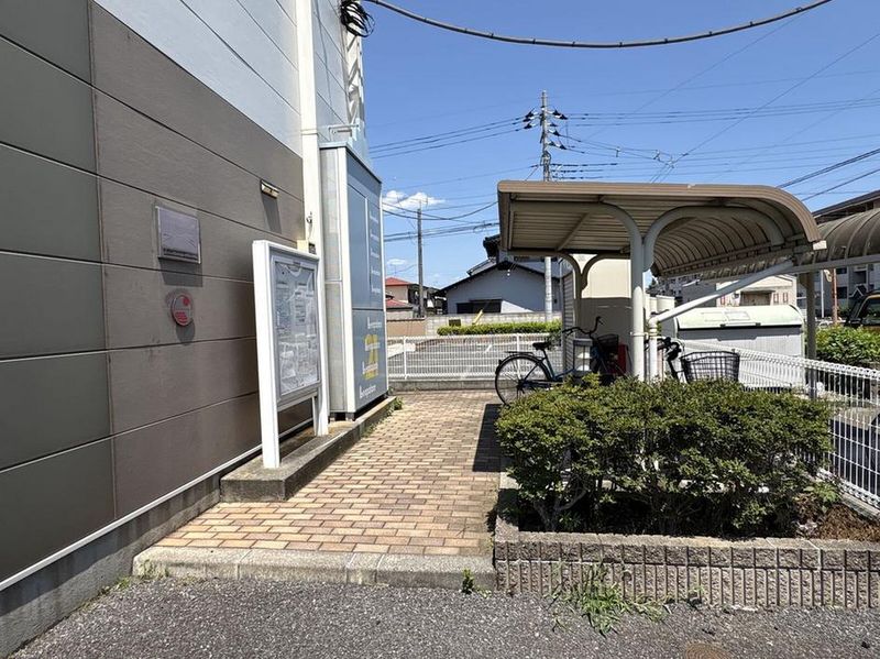 レオパレスウィル７７ エントランス