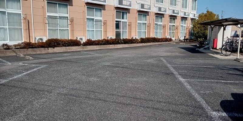 レオパレス常滑 駐車場