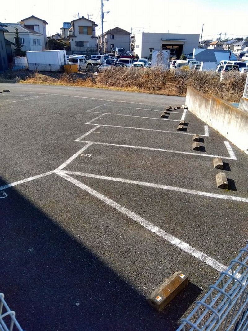レオパレスＭｉｄｏｒｉ 駐車場