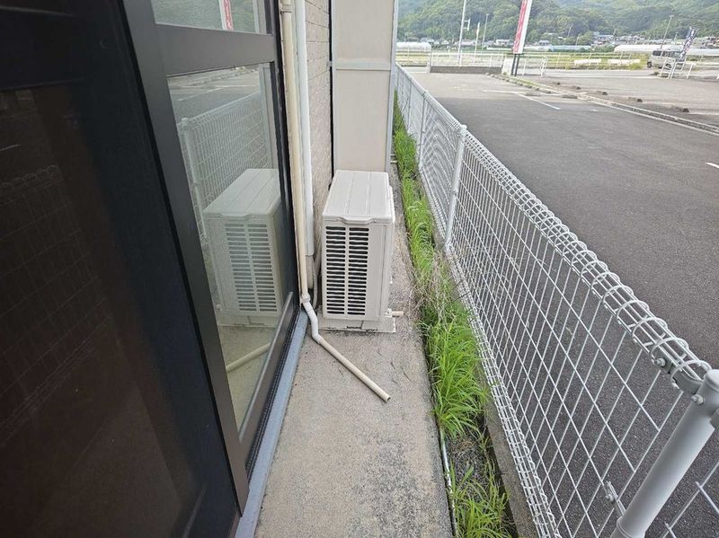 レオパレス与奈泉 バルコニー