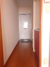 レオパレスエクセラン 玄関