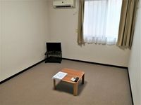 レオネクスト市三宅 居間