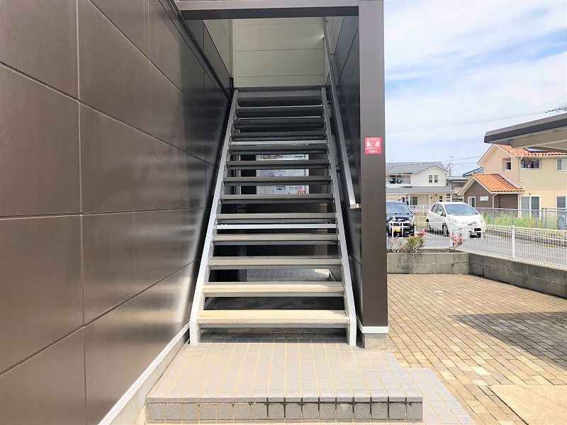 レオパレスニューカロデン 共用部分