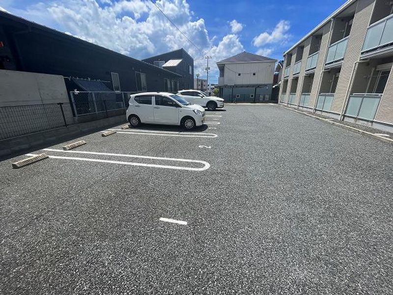 レオネクストメゾン　アン 駐車場