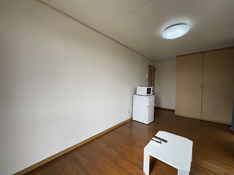 レオパレスハーモニー 居間