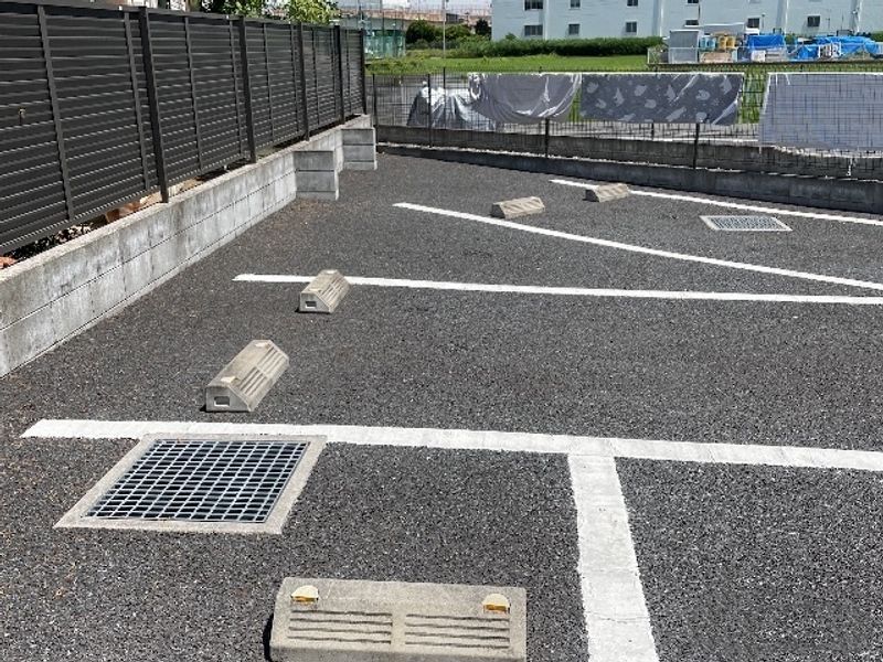 レオネクストアビタシオンα 駐車場