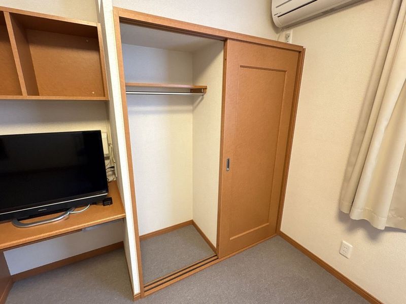 レオパレスミストラル 収納