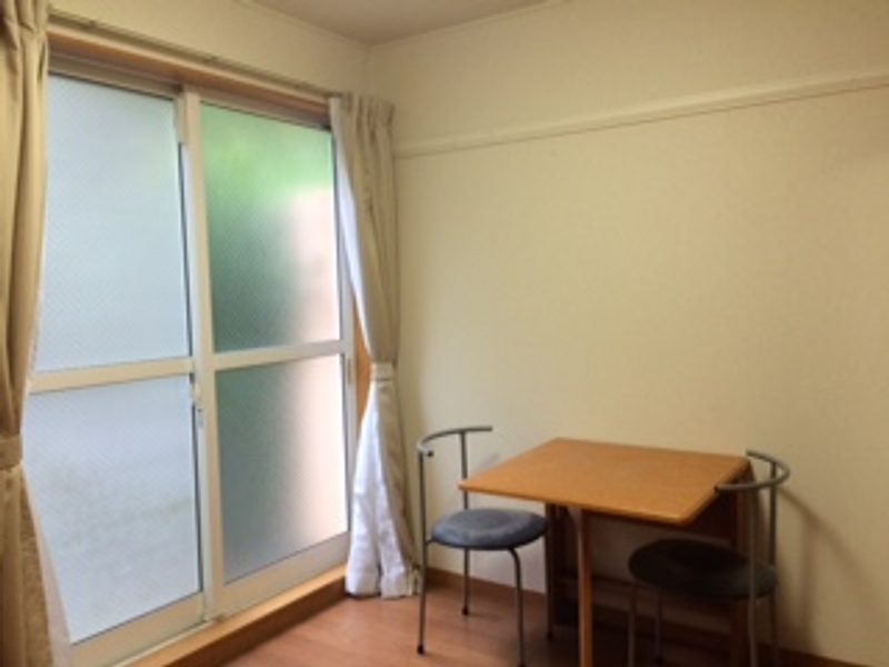 レオパレスコンフォールＫ 居間