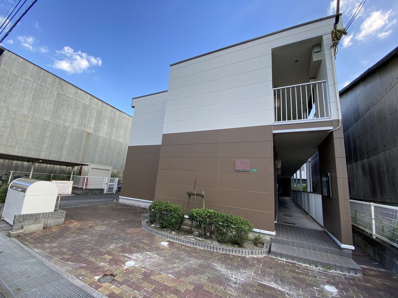 レオパレスセンチュリー２１ 庭