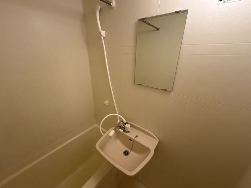 レオパレスプレミール 洗面台