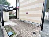 レオパレスリバーサイド野中 ロビー