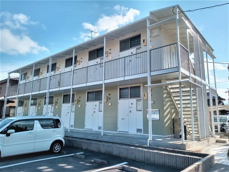 レオパレスクレスタ 駐車場