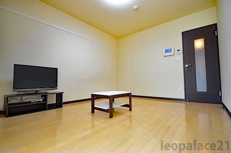 MIRANDA TD Residence Living room