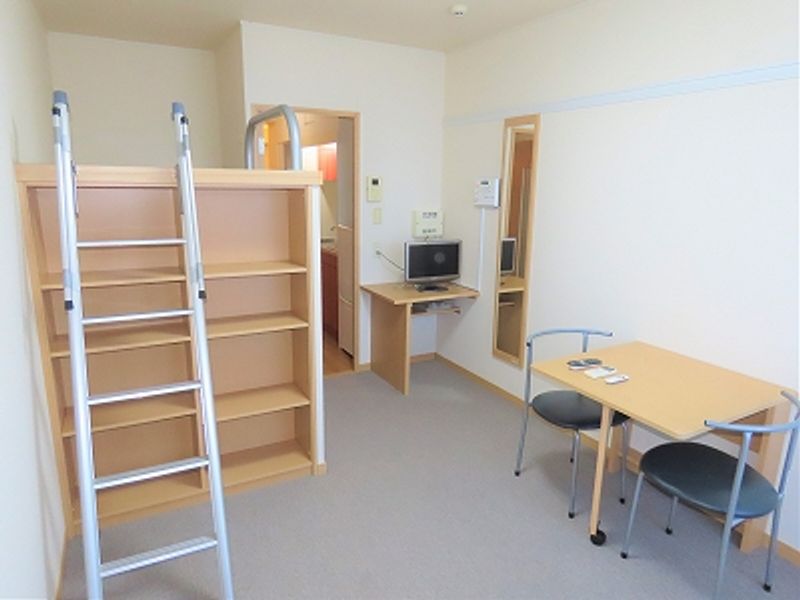 レオパレスヴィラソーレ 居間