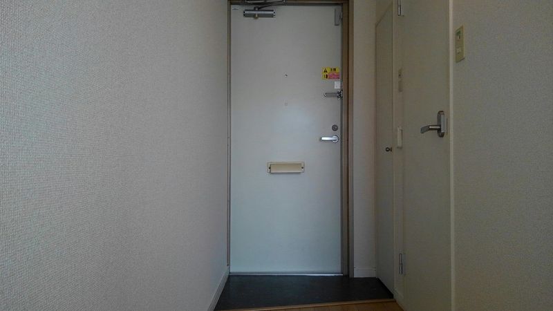 レオパレス高嶋 玄関