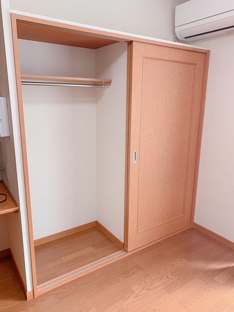 レオパレスＮＩＳＨＩＩＴＡＭＩ 収納