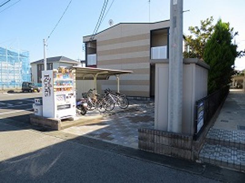 レオパレス希望 エントランス