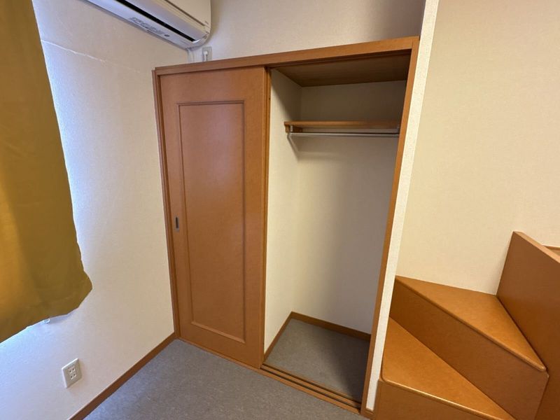 レオパレス三丁田 収納