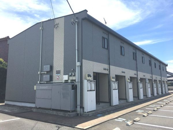 レオパレスリラ　クレール 外観