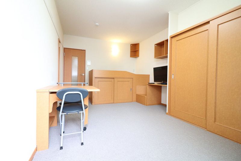 レオパレスメルシー 居間