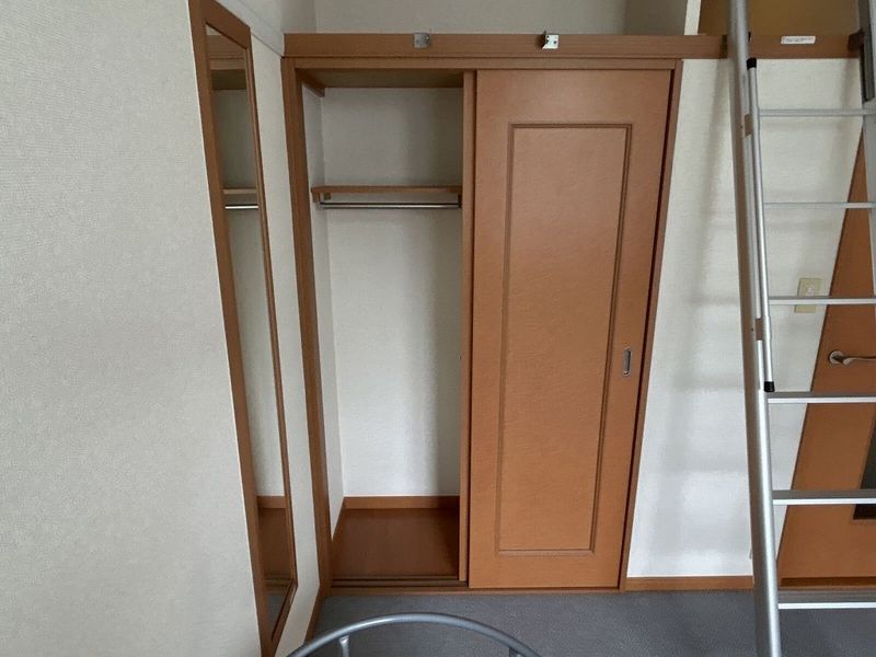レオパレス屋形の森 収納